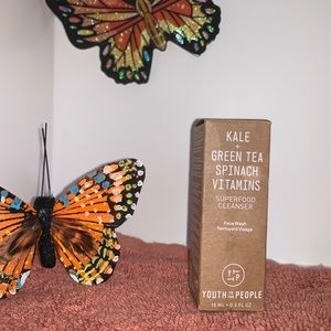 6/$10 💜Kale+green tea, spinach vitamins cleanser
